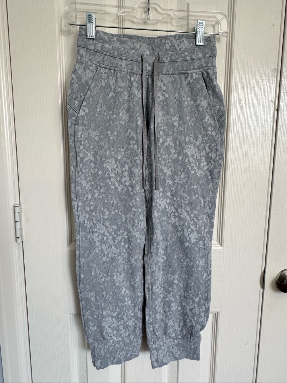 lululemon athletica Gray Cropped Joggers